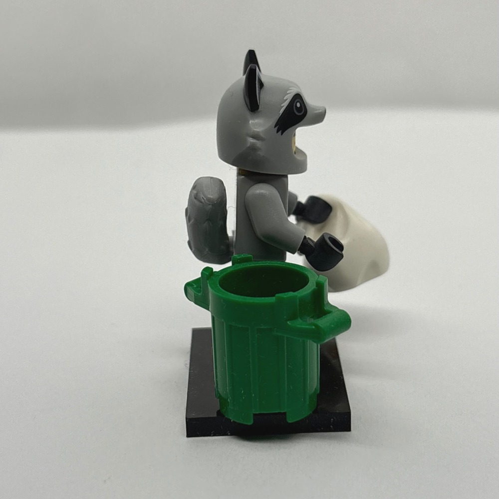 LEGO Series 22 Raccoon Costume Fan Girl Minifigure 71032 Trash Panda Halloween - Picture 6 of 8